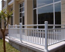 鋅鋼陽臺護(hù)欄價(jià)格規(guī)格多少錢一米？