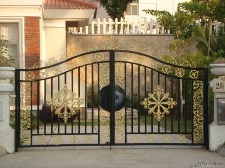 鐵藝大門“內(nèi)在”的5點優(yōu)勢