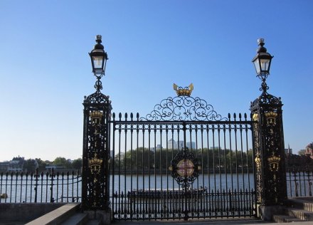 選購鐵藝大門之前，你需要學會這幾招