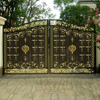 別墅大門選擇鐵藝大門你會選擇嗎？