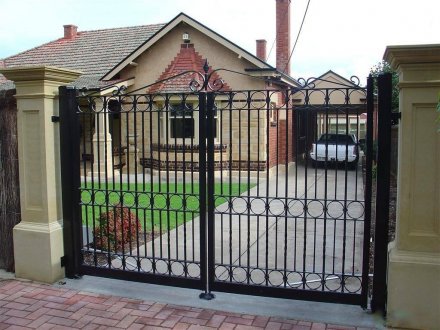 鐵藝大門的實用性和裝飾性你了解嗎？