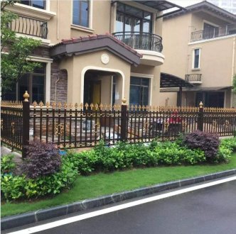 常見(jiàn)的別墅護(hù)欄設(shè)計(jì)方案