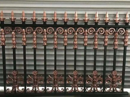 鋁藝護(hù)欄顏色如何搭配？