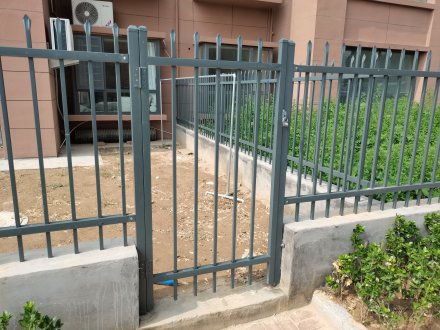  茂名護(hù)欄鋁合金安裝費(fèi)用-百度推薦